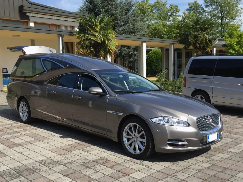 auto funebre Jaguar